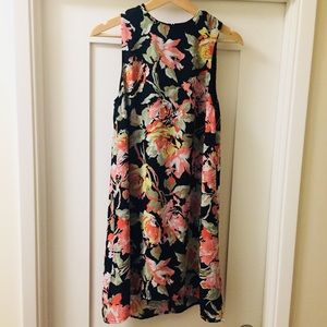 Floral Print Sleeveless Shift Dress